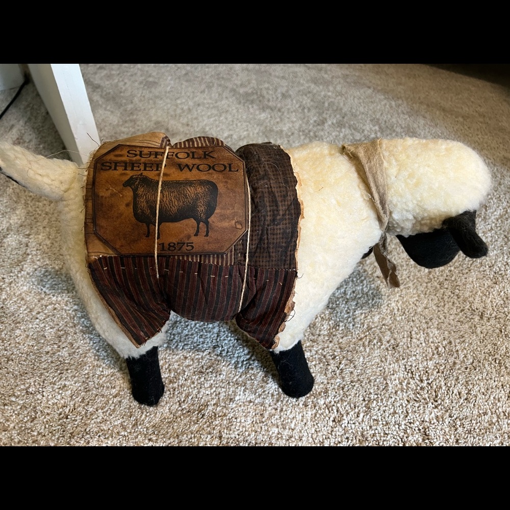 Farmhouse Sheep